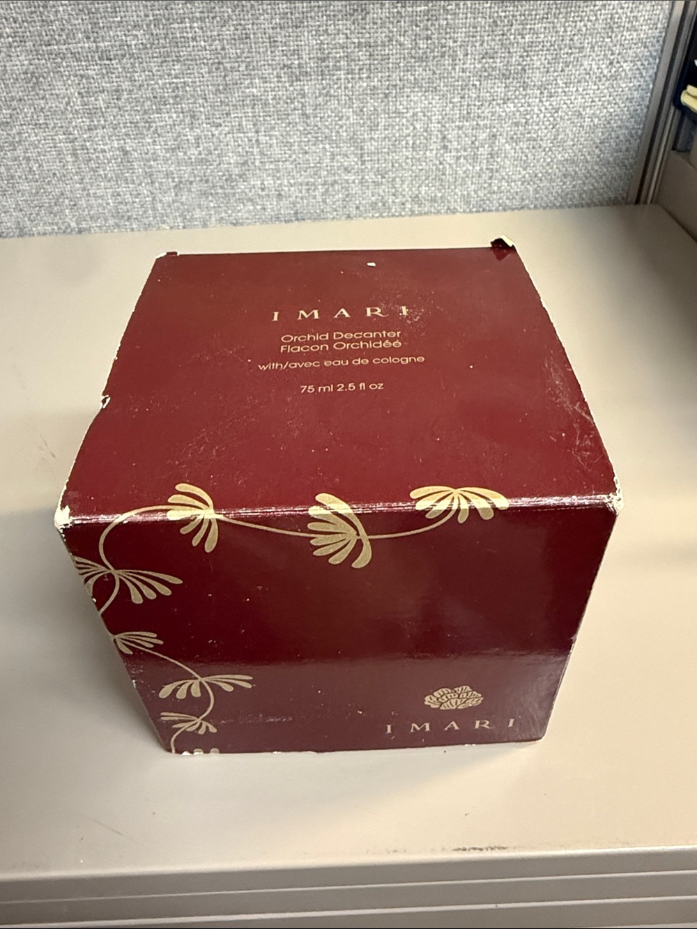 Avon IMARI Orchid Decanter Eau de Cologne 2.5 Oz Never Removed From Box Vintage